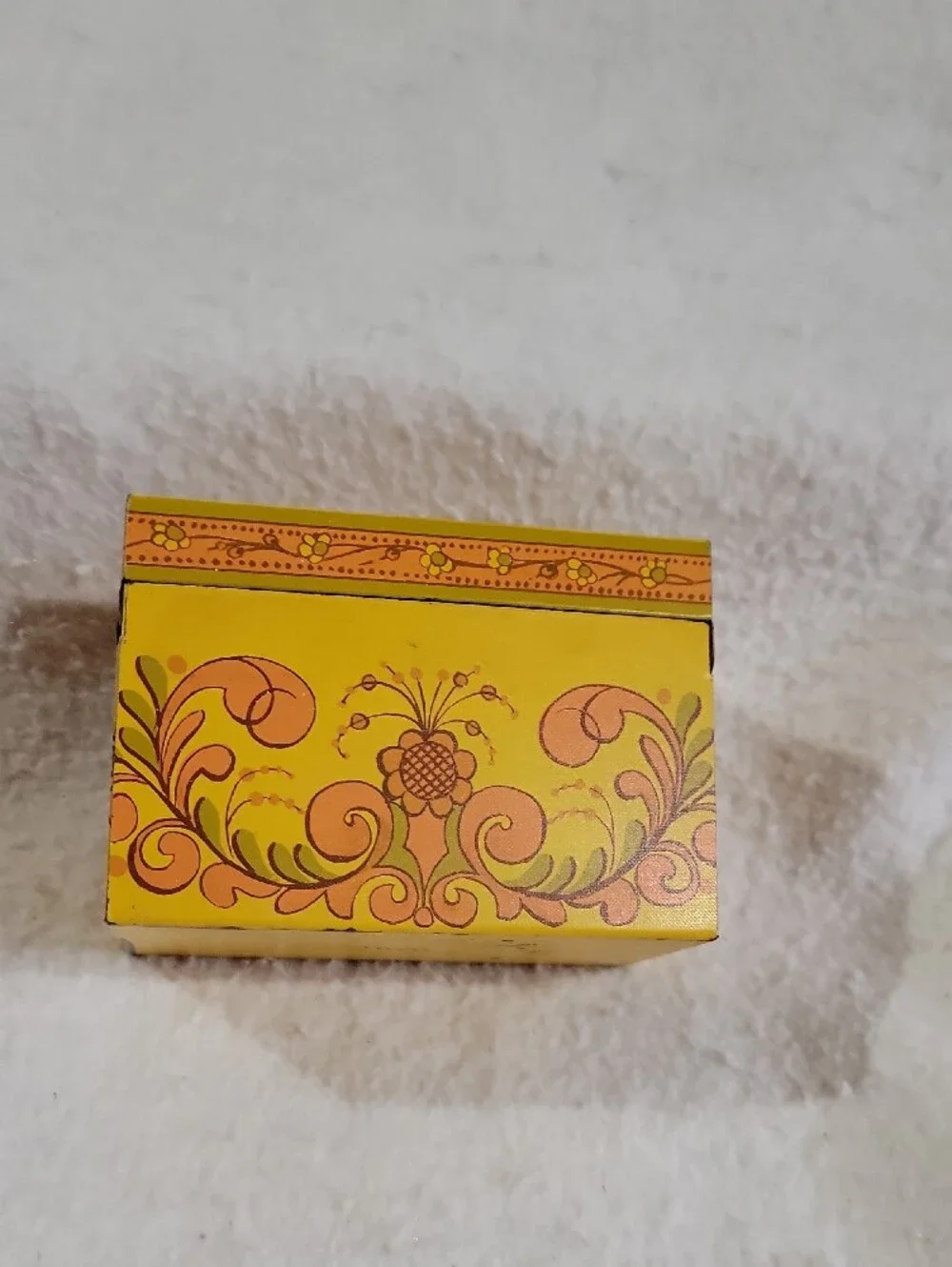 Vintage Avon Decorative Yellow and Orange Floral Recipe Box